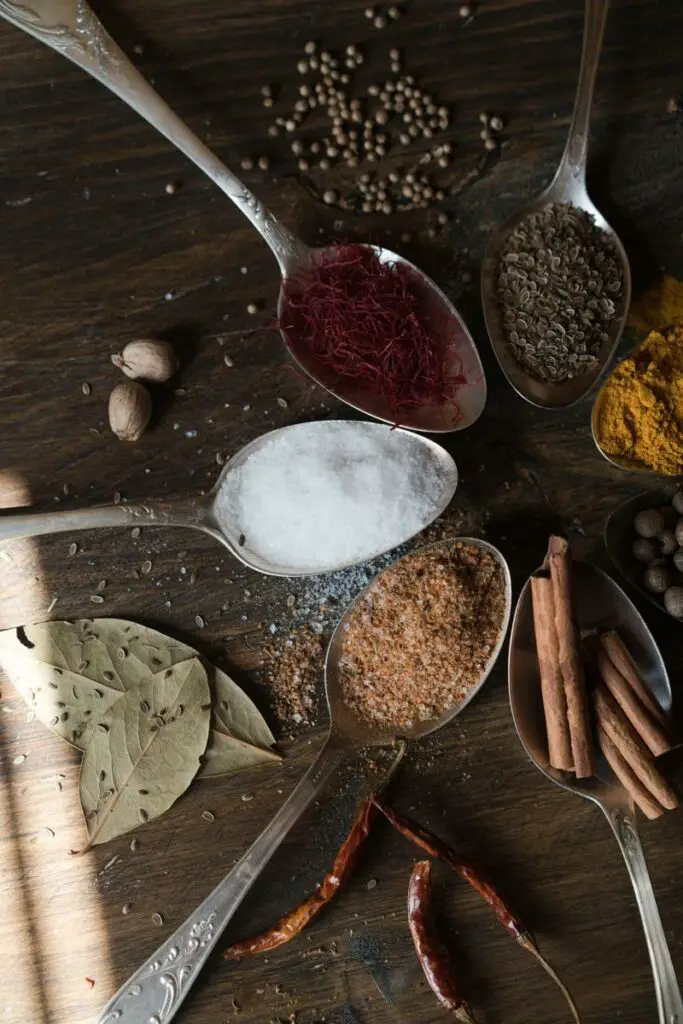 „Sól – niezbędny składnik w kuchni i nie tylko”